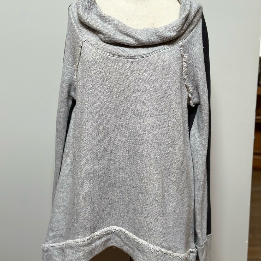 Free People mock,‎ turtleneck, sweater, pull over size medium